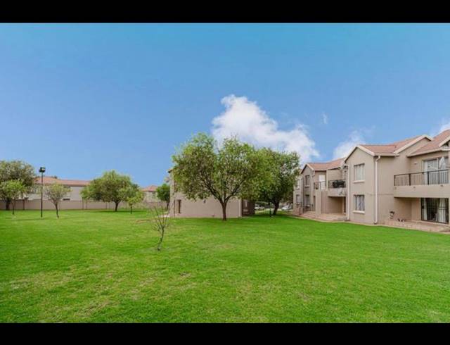 1 BEDROOM TOWNHOUSE FOR SALE IN WILLOWBROOK